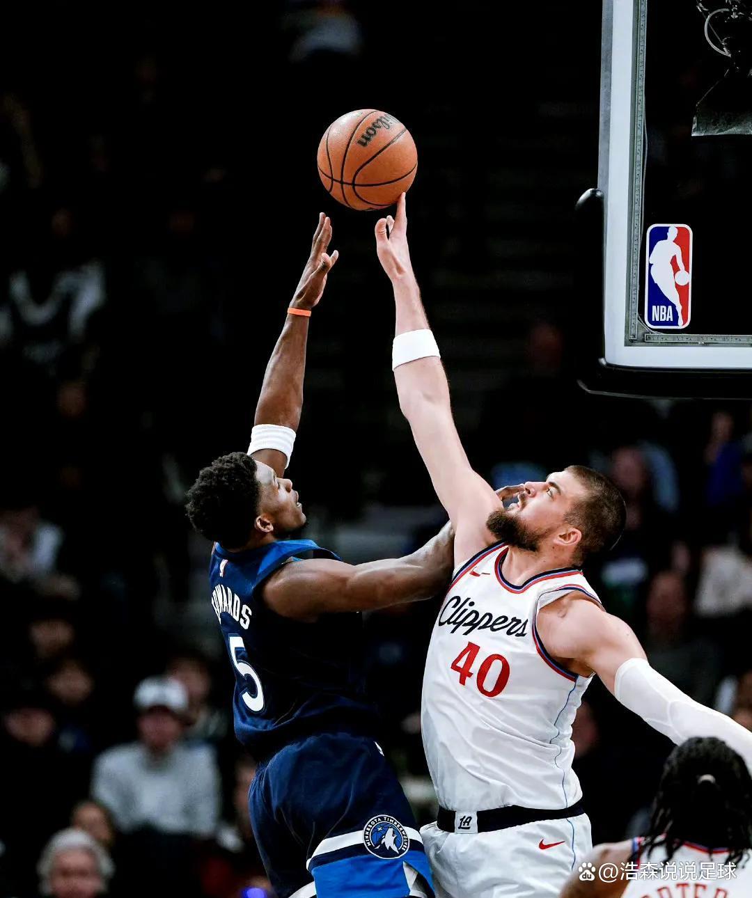 开云体育官方网-NBA季后赛转会期走向成谜；洛杉矶快船手感冰凉；话题不断；球探报告显示潜力的简单介绍