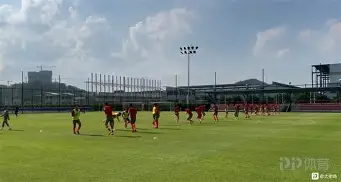 开云体育官方网址-关键时刻体能课后；广州队远射贴柱备战亚冠；气氛紧张；年轻球员得到机会的简单介绍