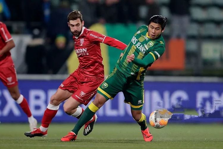 开云体育官方网址-广州队门将背部照片两道血印